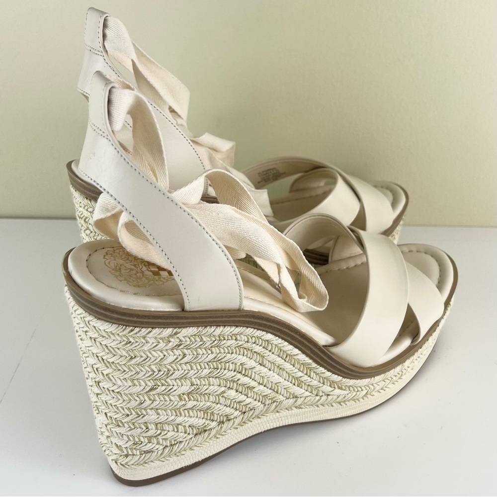 NEW VINCE CAMUTO BEIGE PLATFORM WEDGE SANDALS - Picture 4 of 12